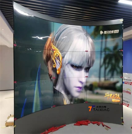 河南郑州职业技术学院+OLED柔性曲面拼接屏+4K高清播放
