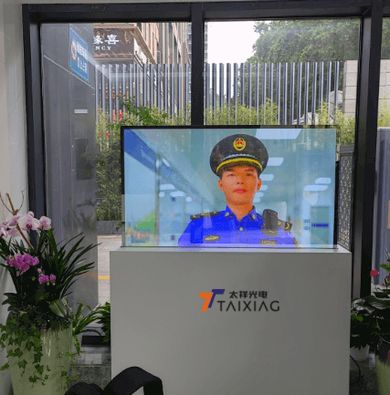 深圳综合行政执法队+OLED升降透明屏贴合玻璃+一键式升降